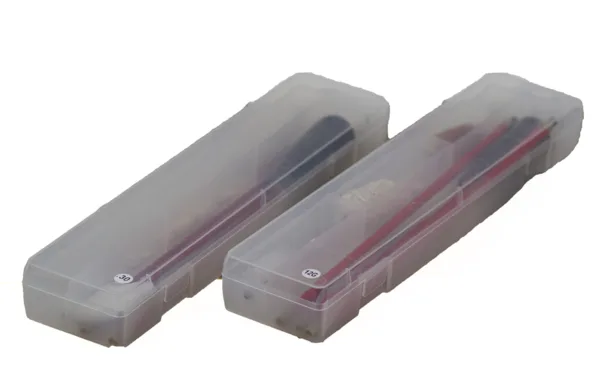 Rensesæt 6,5mm. Tredelt PVC coated stål rensestok med 3 børster, i plastboks.