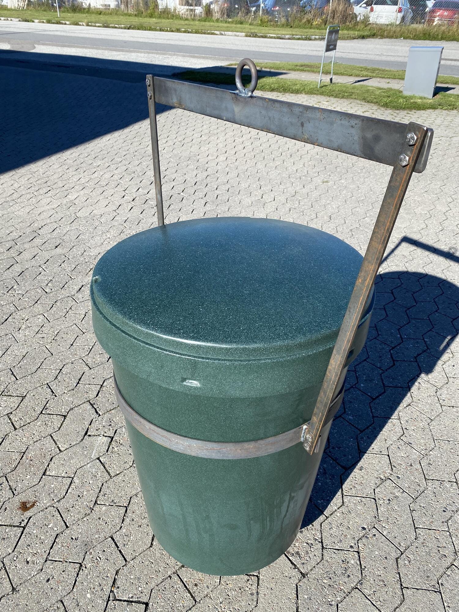 Beslag til fodertønde